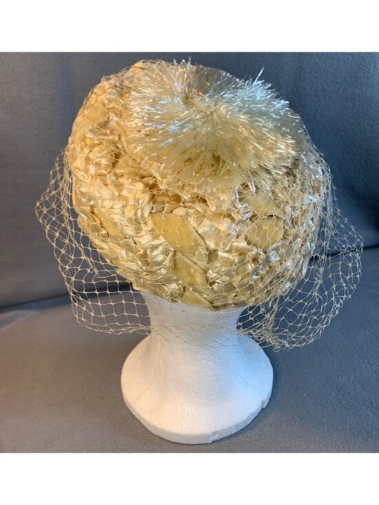 Ladies Ivory Raffia & Velvet Ribbon Hat with Netting Size 22 Vintage main image 12